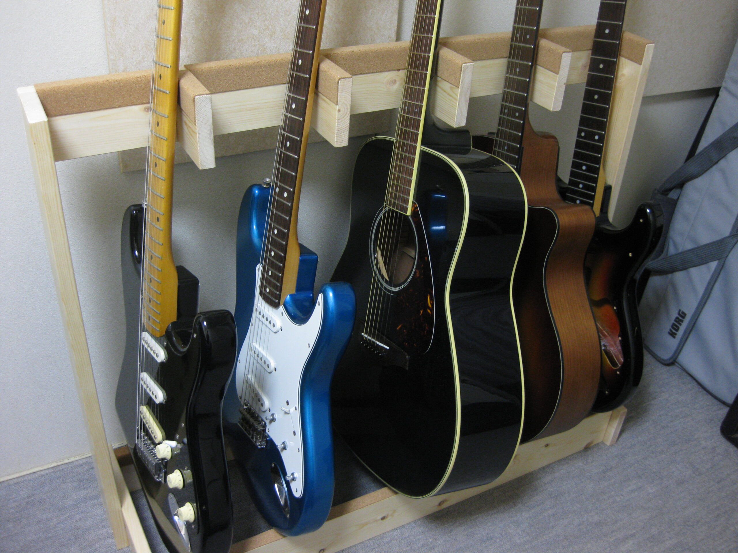 5本用木製ギタースタンドの製作